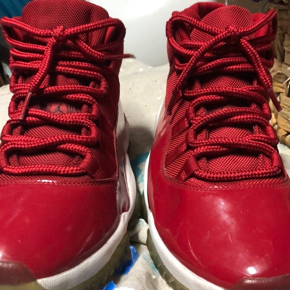 Jordan 11 - Picture 2 of 7